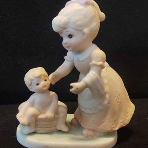 Homeco Home Interiors Figurine #1450 Bath Time Mom and Baby